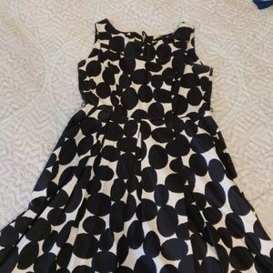 A-line black and white dress